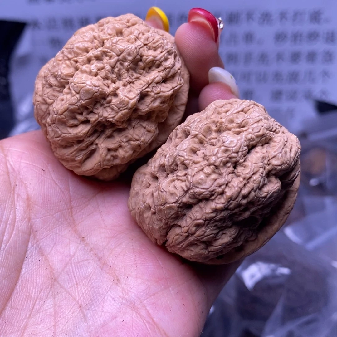 把件文玩核桃云南野生铁核桃48号41mm