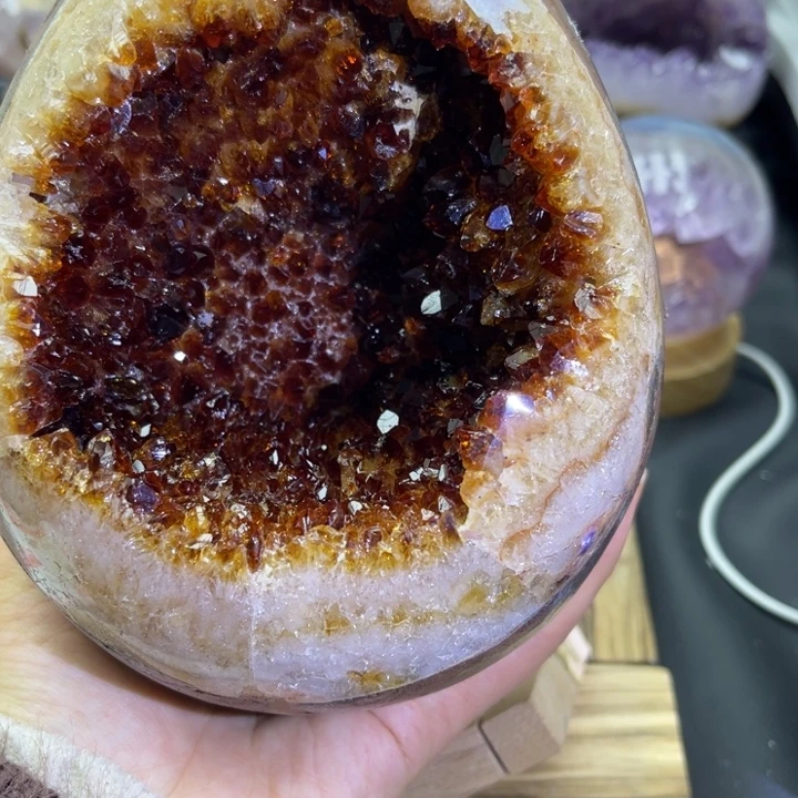 娄***a未镶嵌大型摆件（非配饰）紫晶