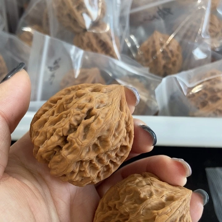 吊坠文玩核桃鸡心微瑕