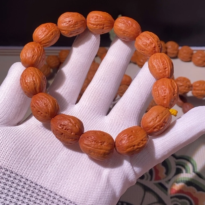 文玩核桃手串……12