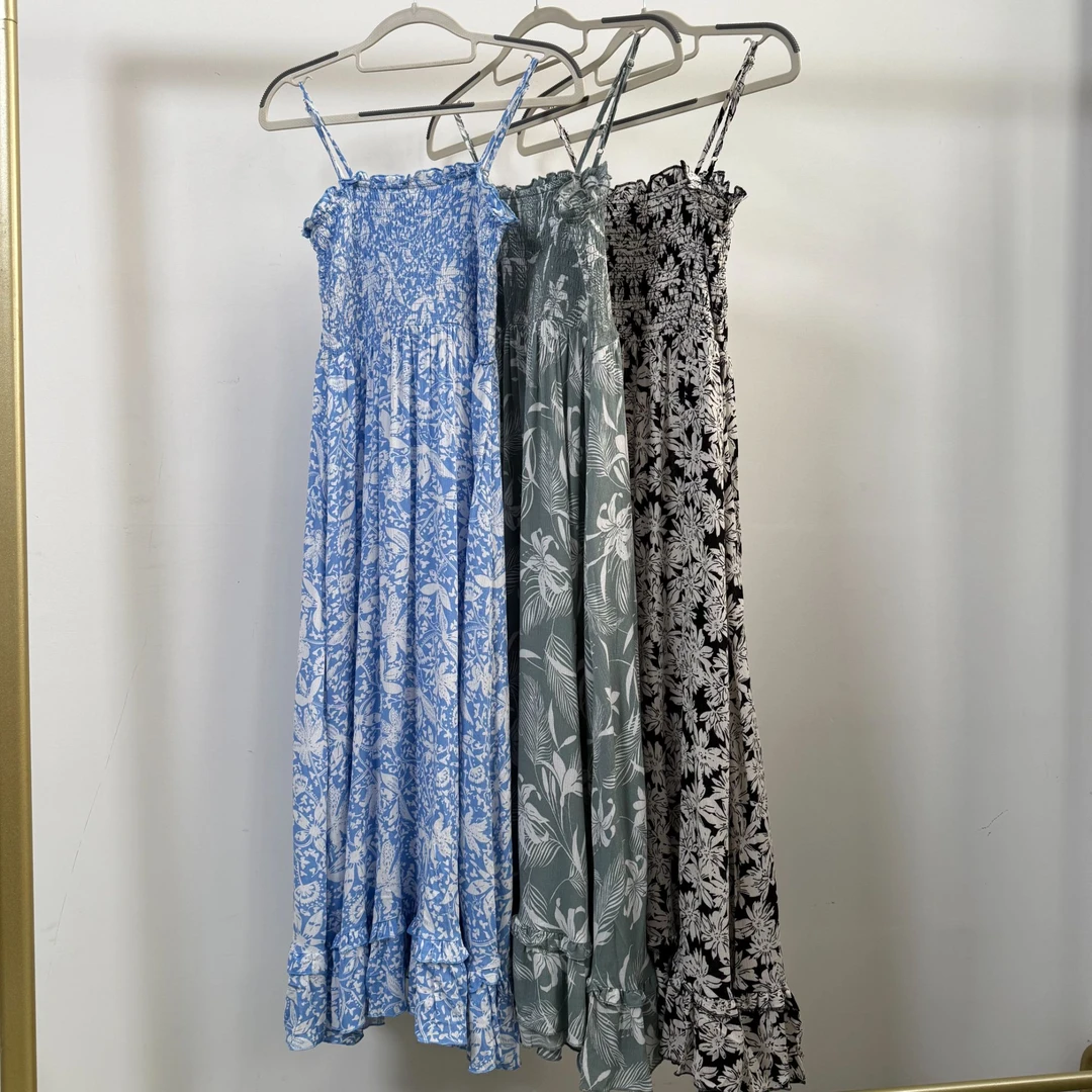 B7304 夏季碎花细吊带法式度假风收腰连衣裙