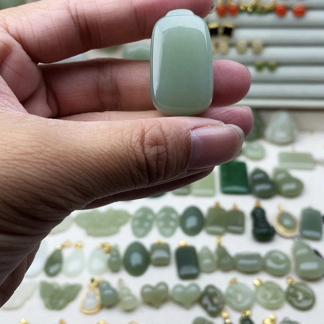 和田玉未镶嵌吊坠(不含链)