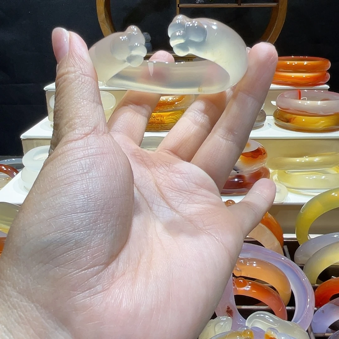 V****玛瑙/玉髓未镶嵌手镯