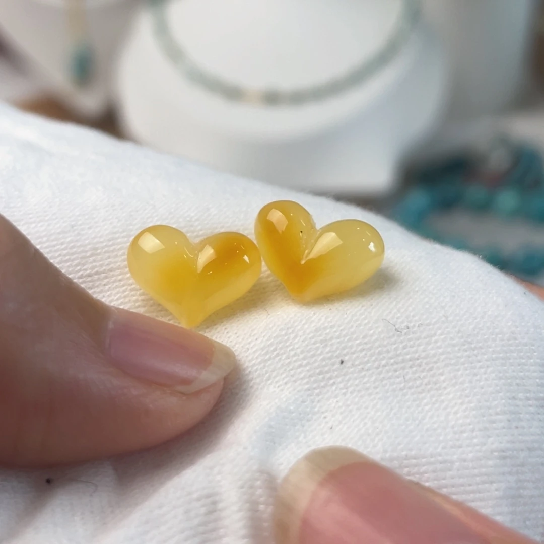 未镶嵌蜜蜡裸石配饰