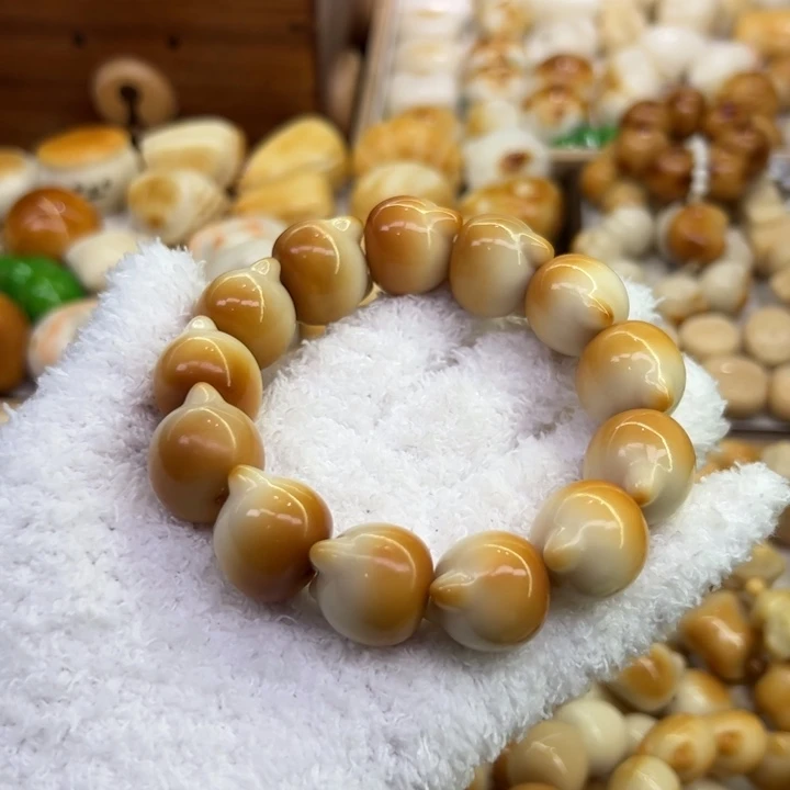 菩提根/象牙果把件69 象牙果原果雕刻炭烧渐变猫头全品