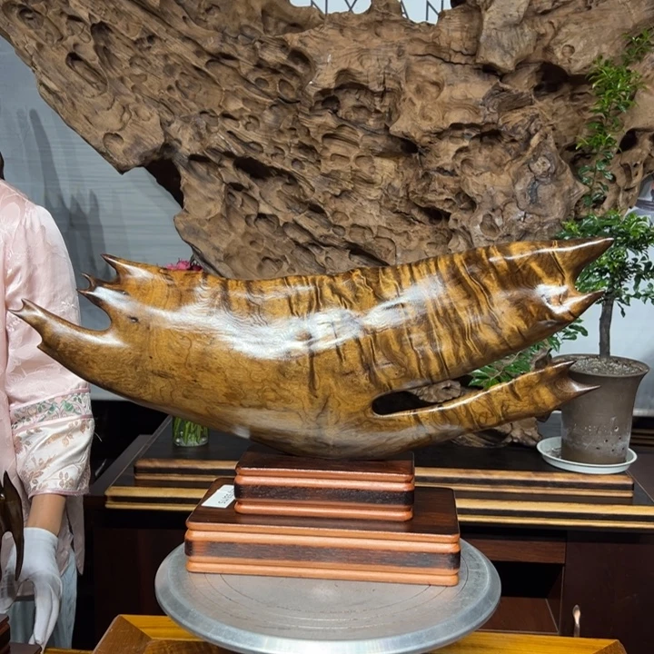 金丝楠自然随形艺术品