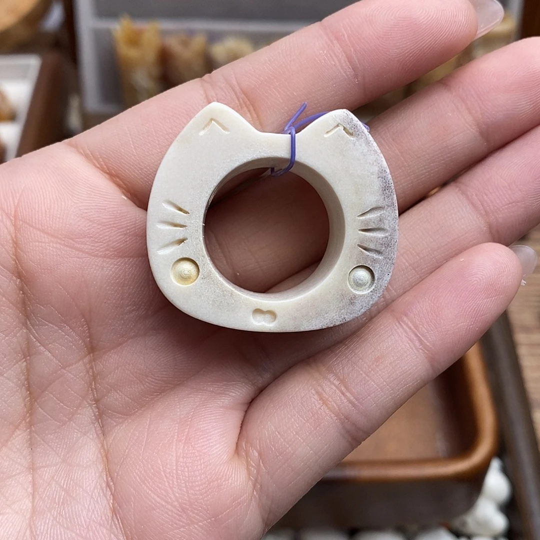 鹿骨把件c20小猫指虎
