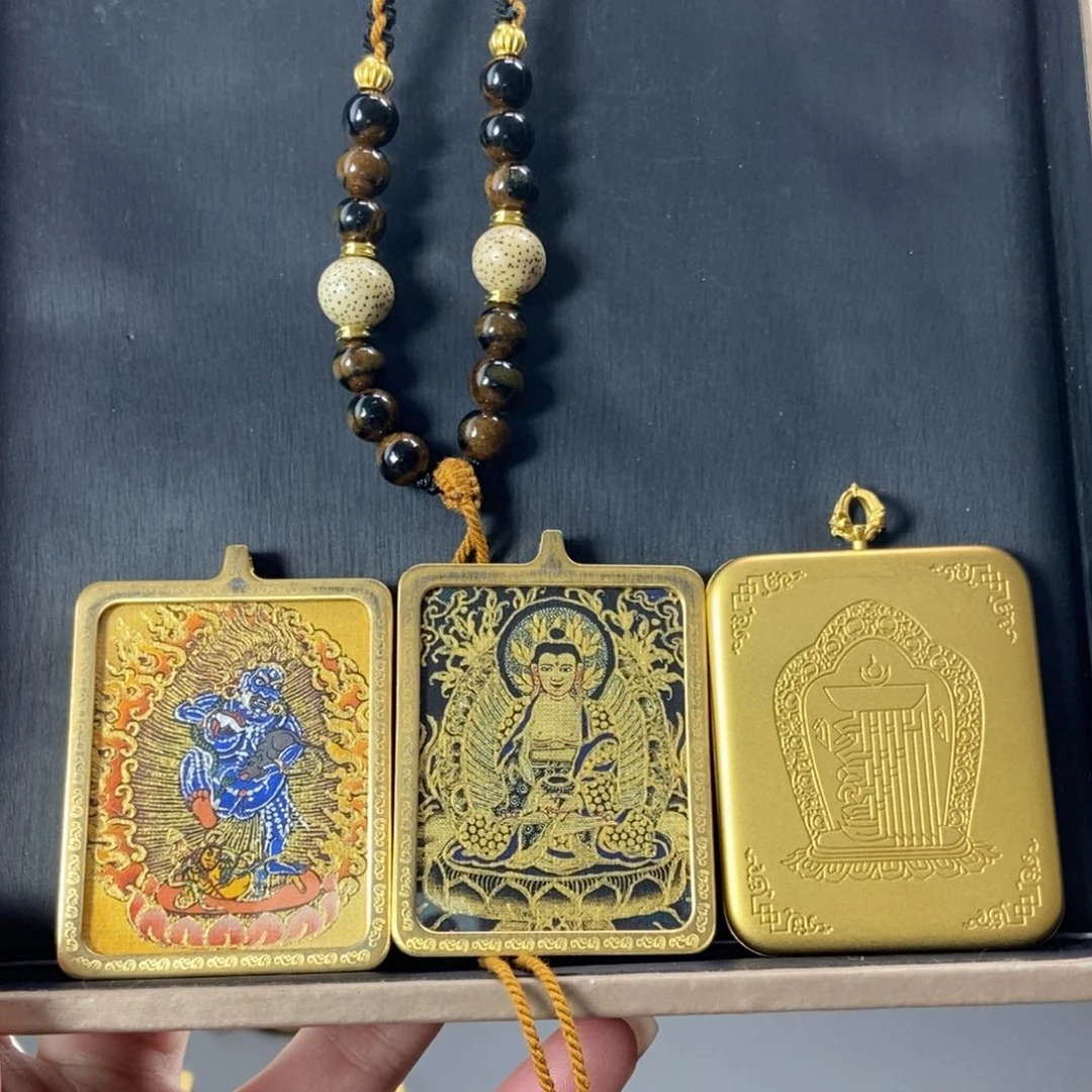 吊坠美丽的唐卡在这里结缘