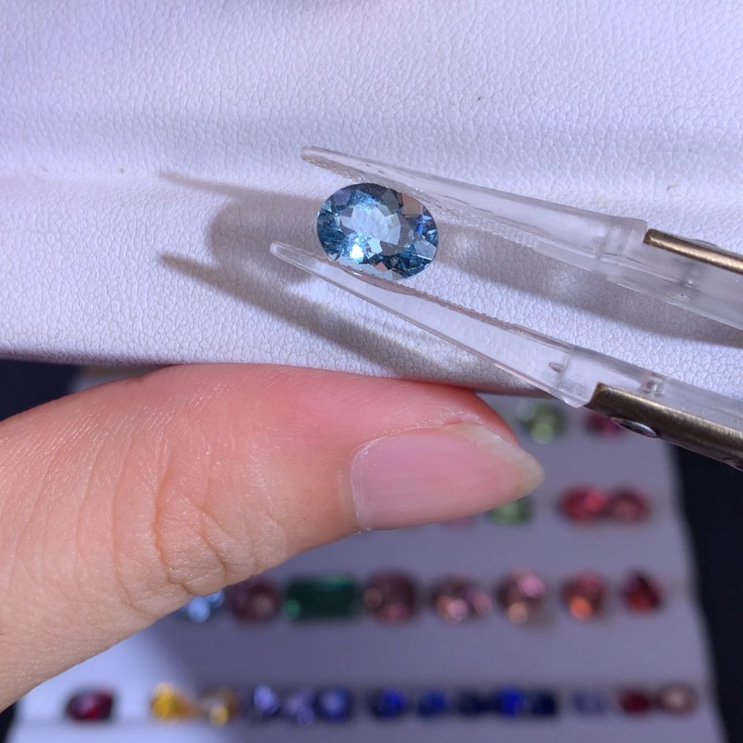 海蓝宝石笔搁未镶嵌1.655ct