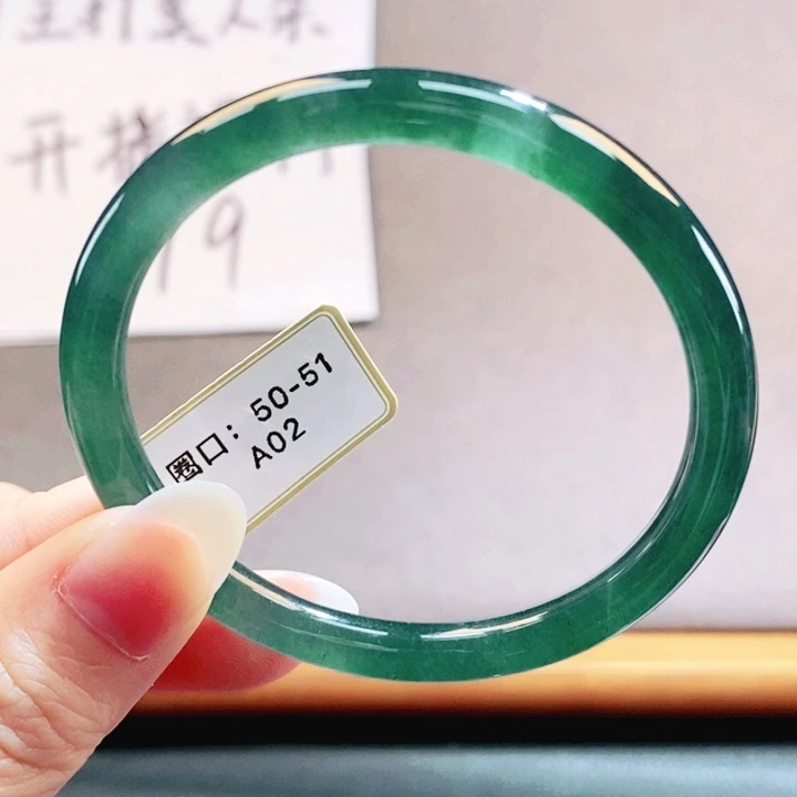 翡翠未镶嵌手镯翡翠手镯4
