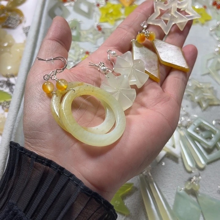 蛇纹石玉未镶嵌把件