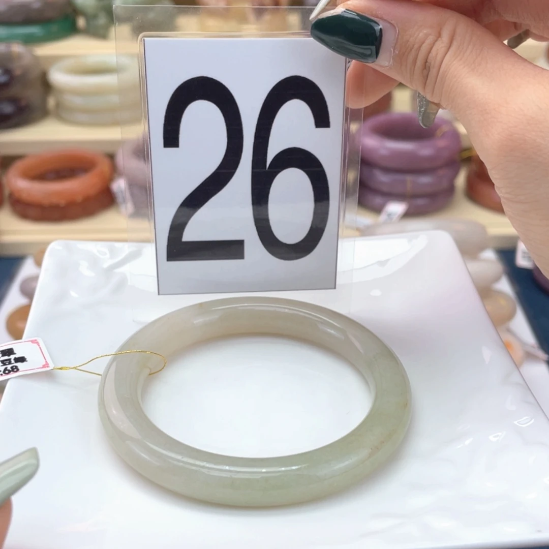 【闪购商品】石英质玉手镯未镶嵌