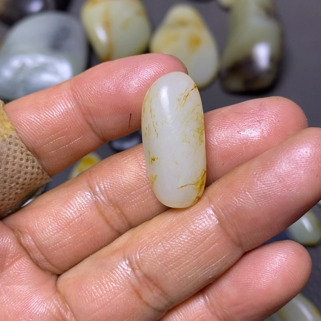和田玉（糖玉）未镶嵌挂件