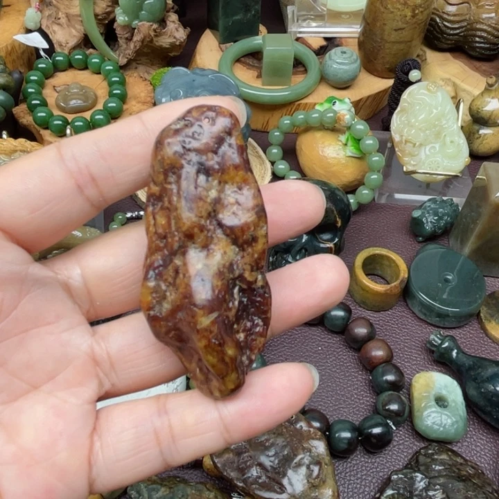 未镶嵌岫岩河磨玉（透闪石质玉）挂件