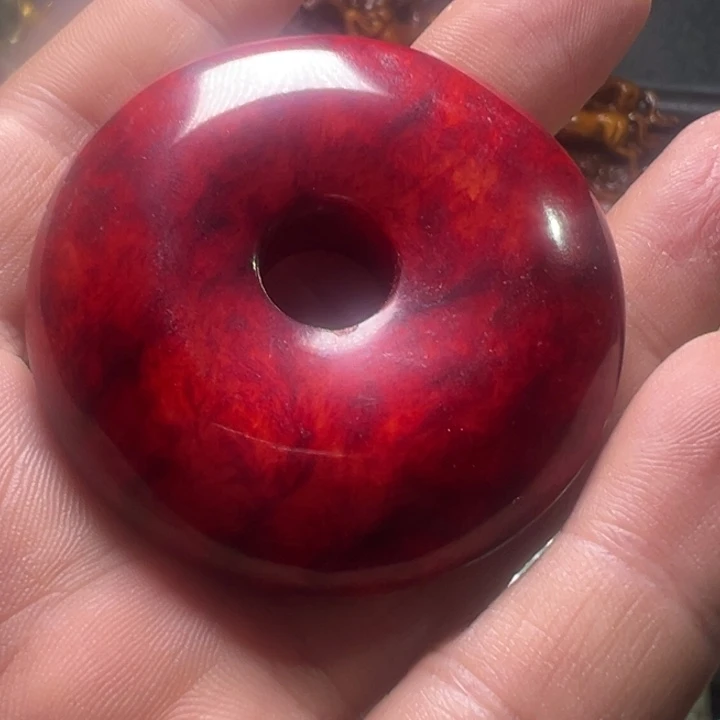 透闪石质玉未镶嵌颈饰