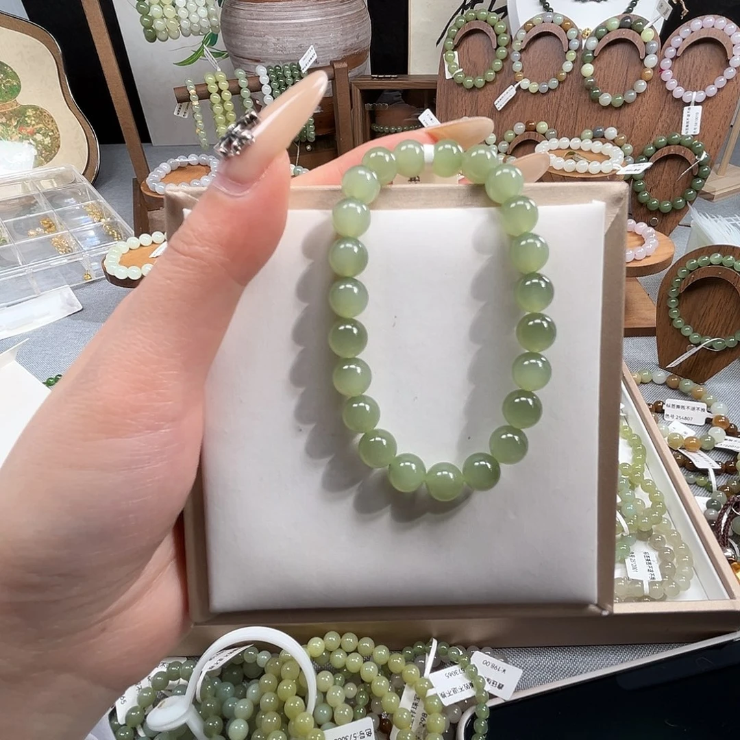 大***A和田玉未镶嵌手串