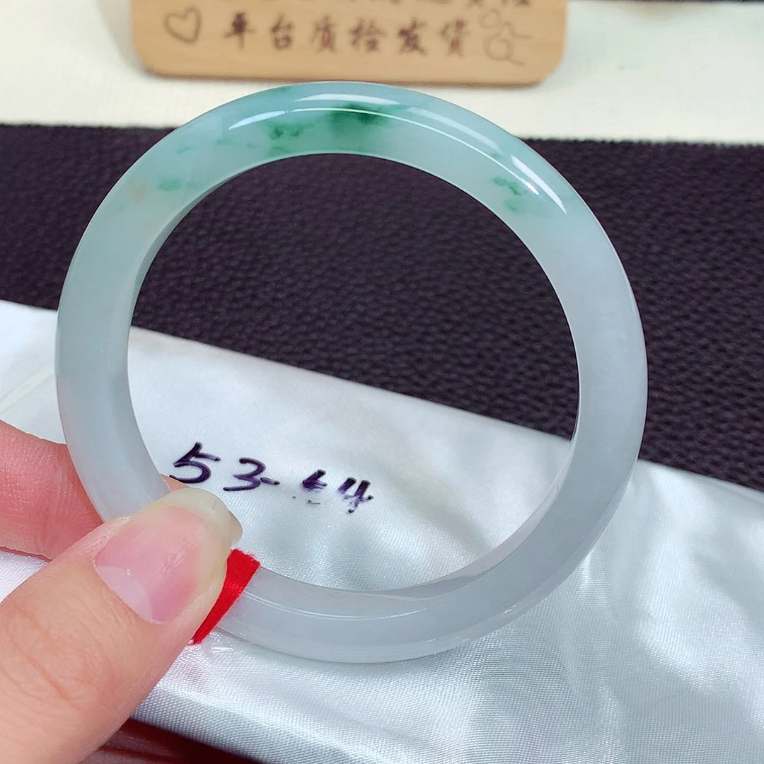 翡翠手镯未镶嵌438号