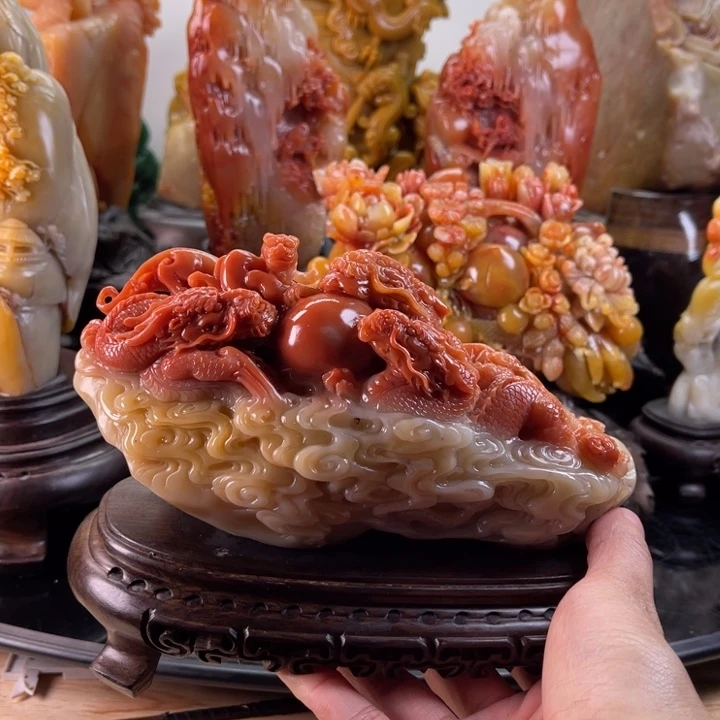 莫***斌寿山石三龙戏珠摆件