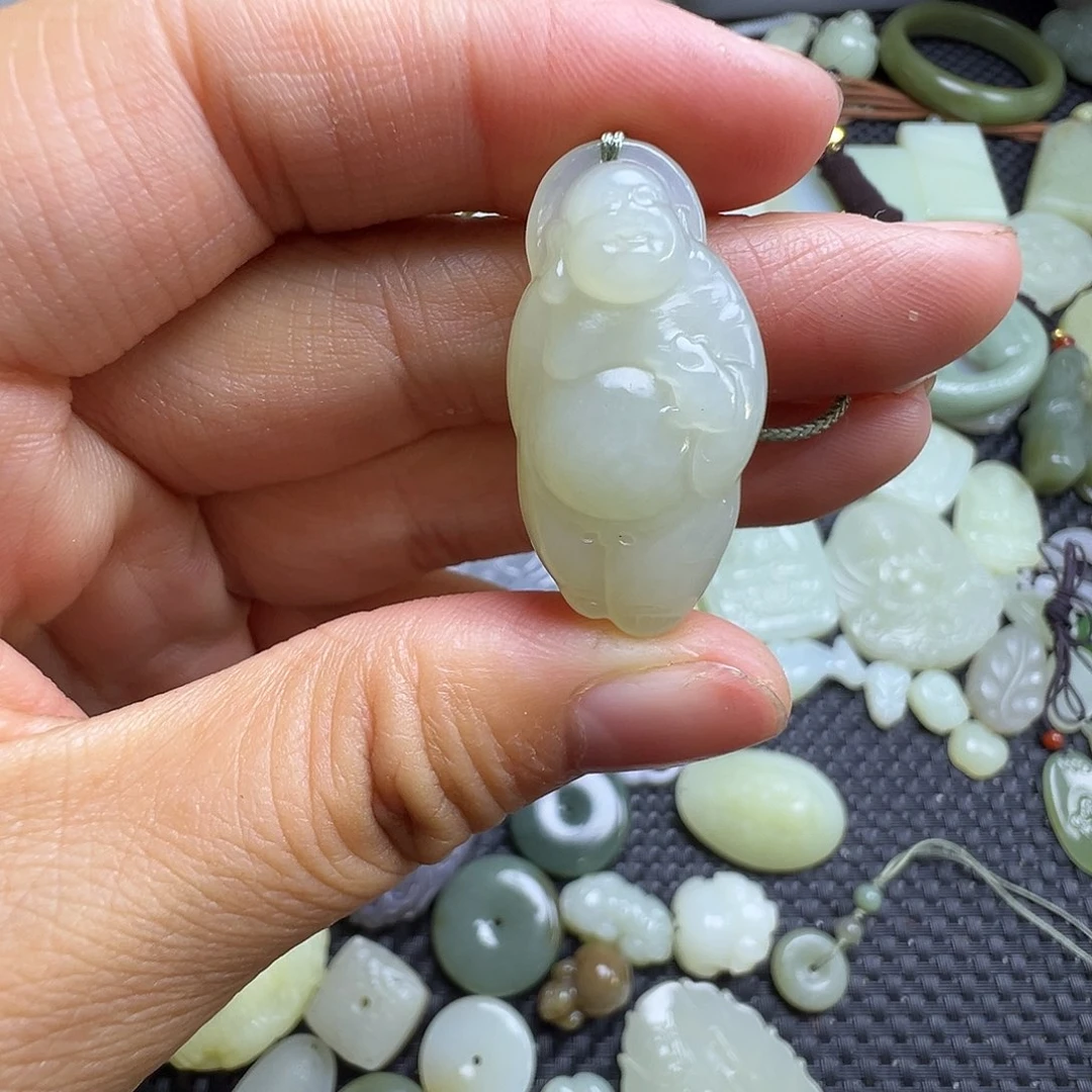 和田玉未镶嵌颈饰卡32