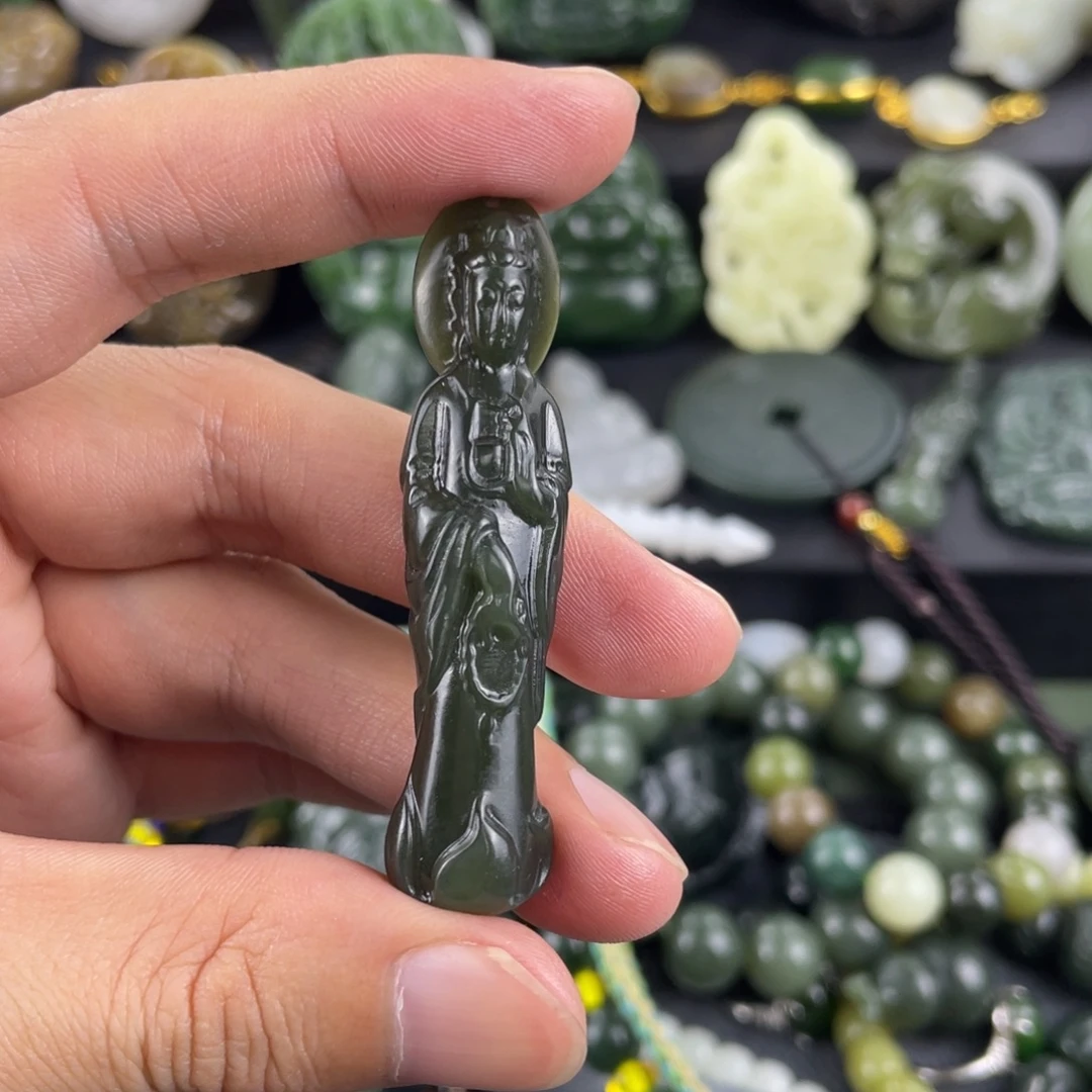 颈饰未镶嵌和田玉