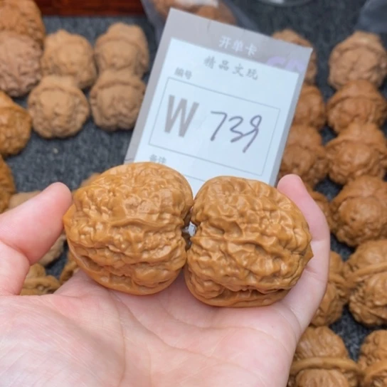 吊坠桃核我是第一百40