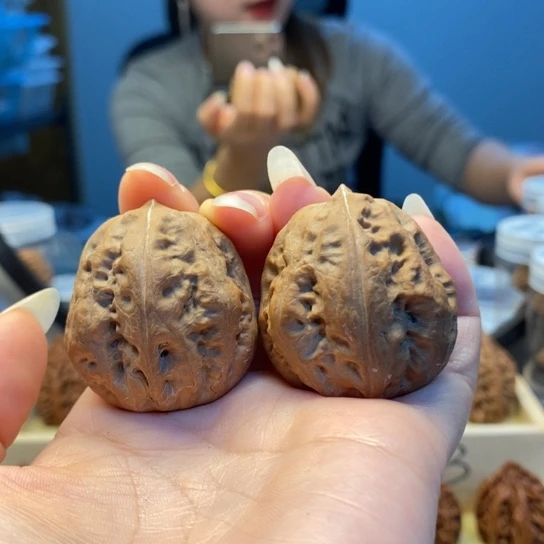 把件桃核闷尖蛤蟆王