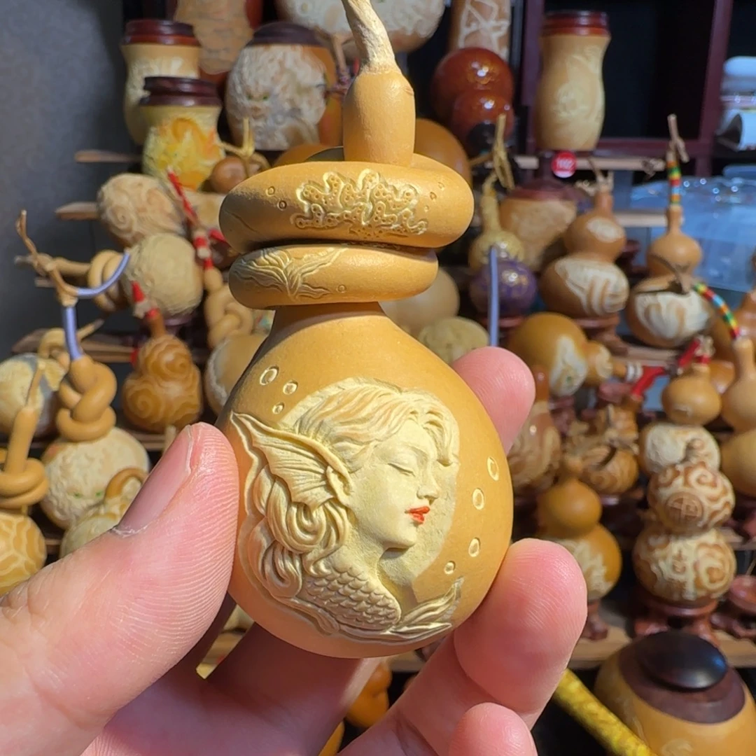 有机玻璃美人鱼雕刻