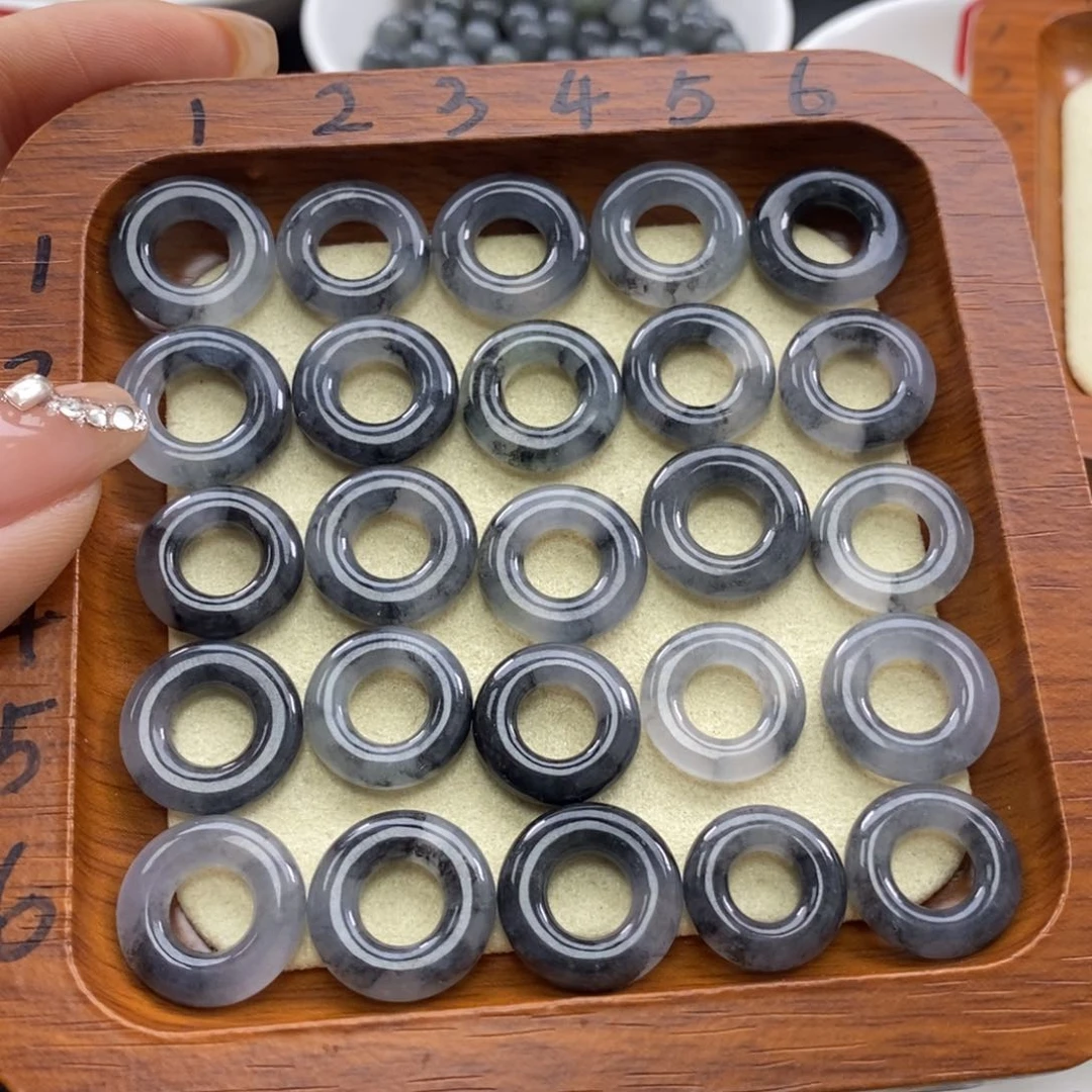 翡翠颈饰未镶嵌78一个可挑