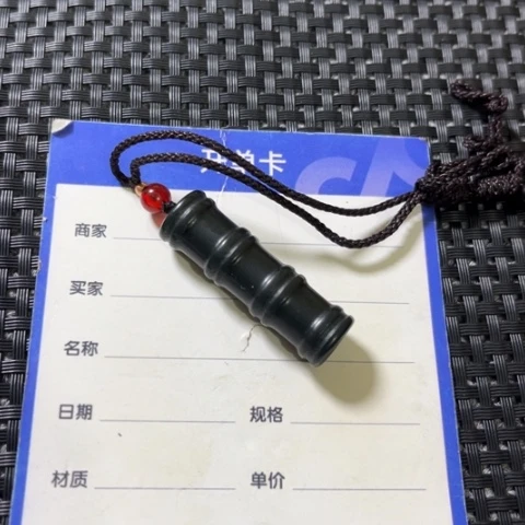 和田玉颈饰未镶嵌金**侠