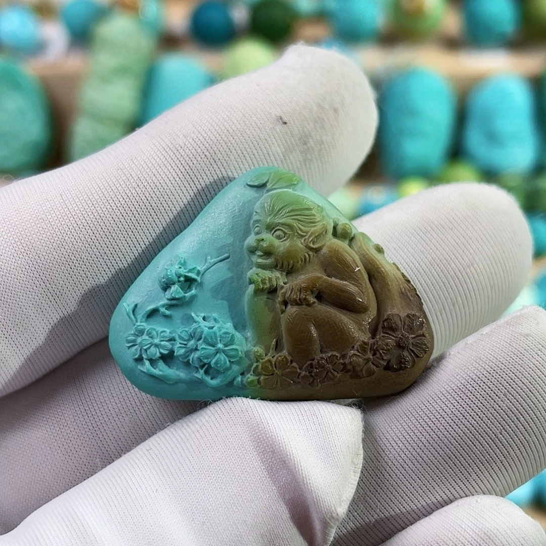 绿松石未镶嵌珠宝奇石