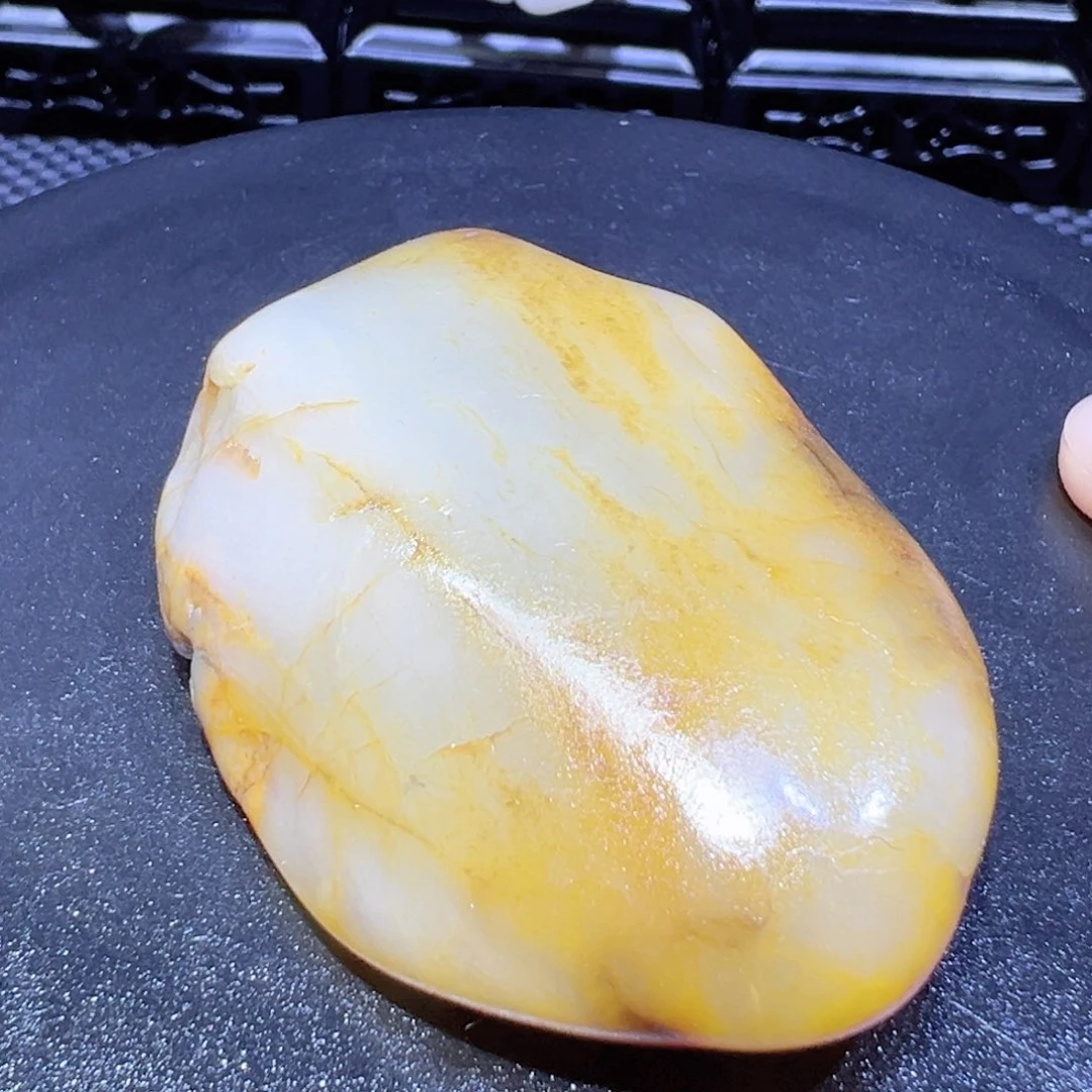 和田玉（子料）未镶嵌颈饰80克-36