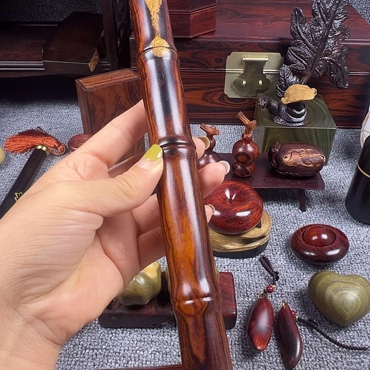 微凹黄檀（南美大红酸枝）