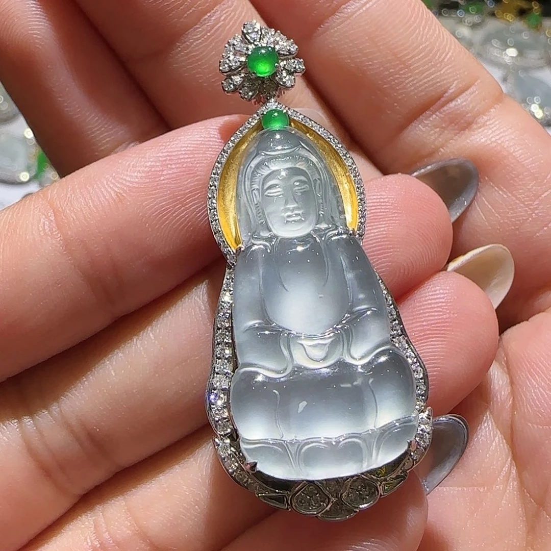 【闪购商品】颈饰18K金镶嵌翡翠天然