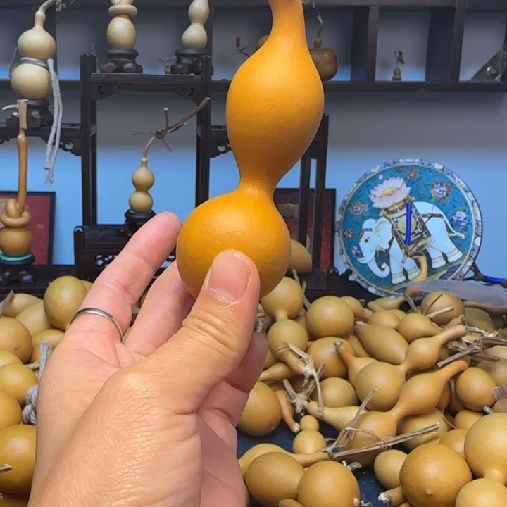 首***》大叶紫檀（黑酸枝木类）