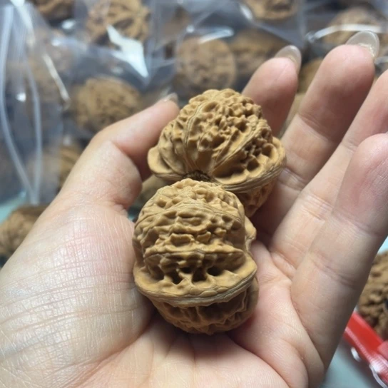 梦***闯吊坠文玩核桃宫灯69