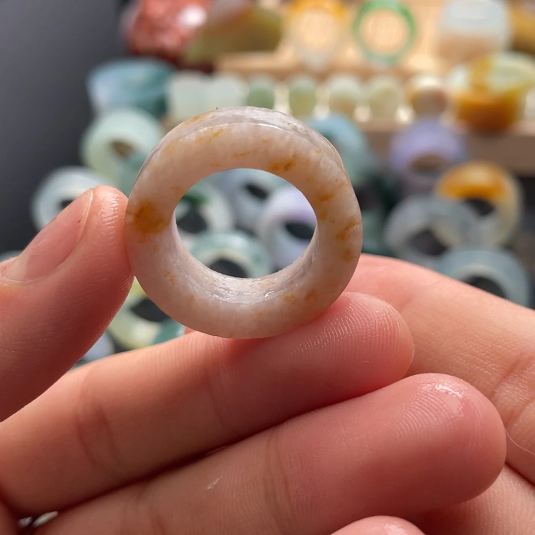 定制翡翠未镶嵌戒指