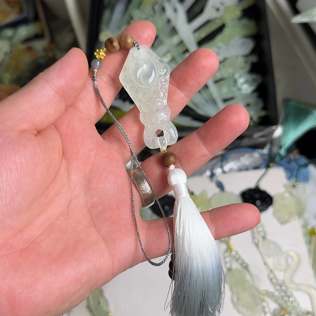 扭***世蛇纹石玉未镶嵌腰佩