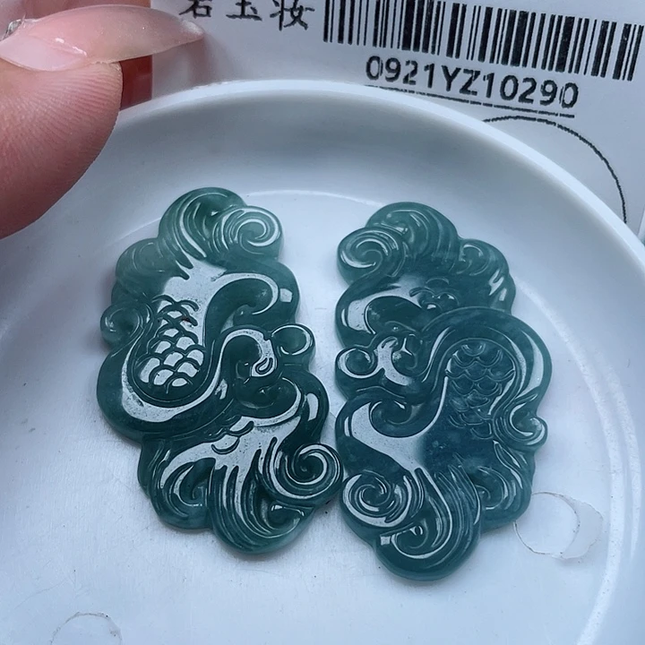 吊坠(不含链)未镶嵌翡翠