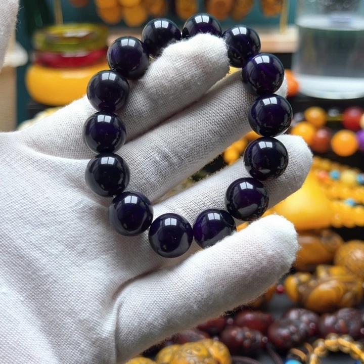 琥珀未镶嵌颈饰蜜蜡