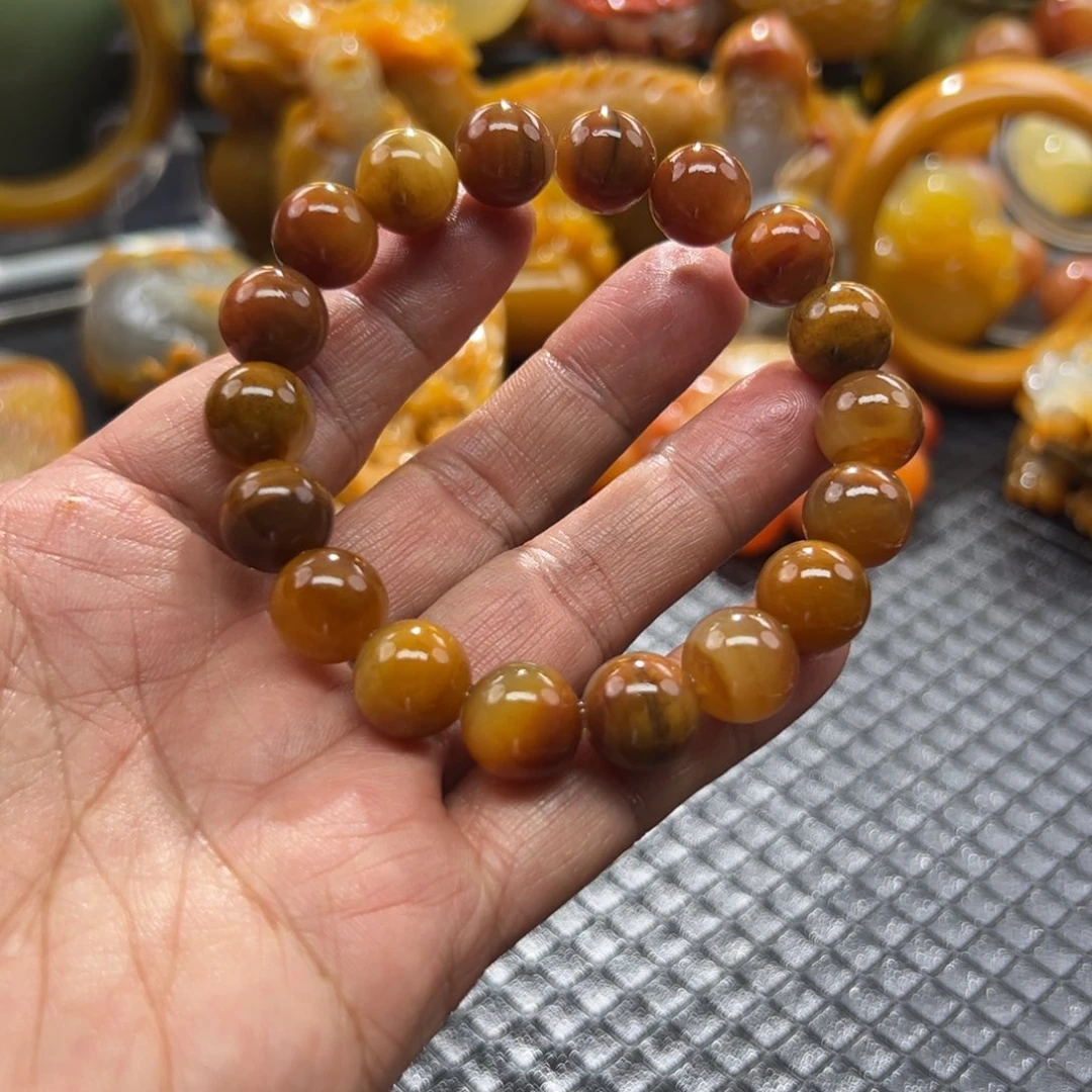 石英质玉未镶嵌颈饰