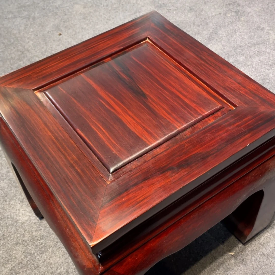 黑酸枝木类家具四方凳