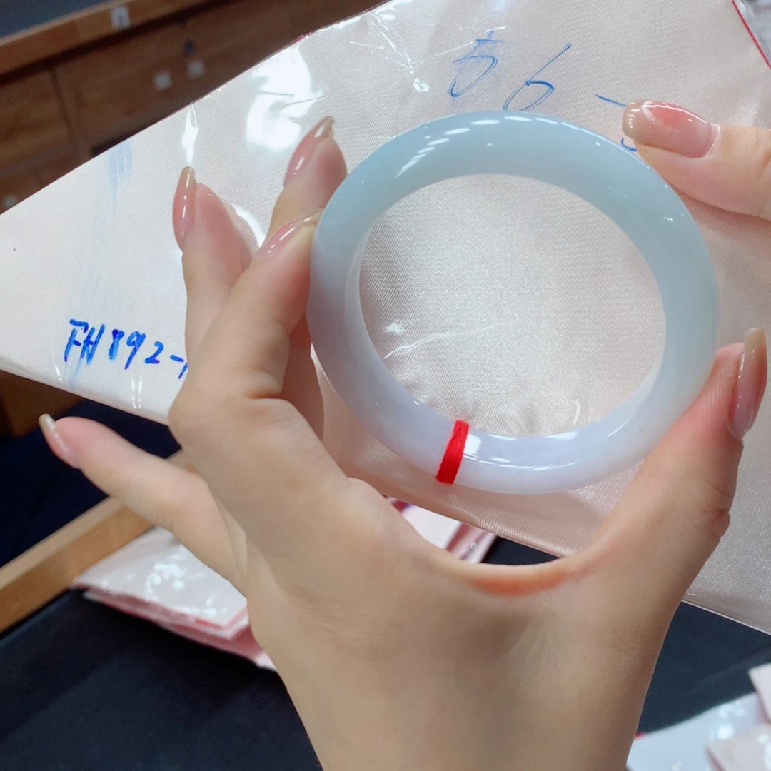 未镶嵌手镯翡翠买断