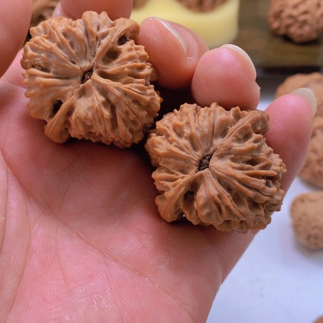 文玩核桃把件雪*文玩核桃