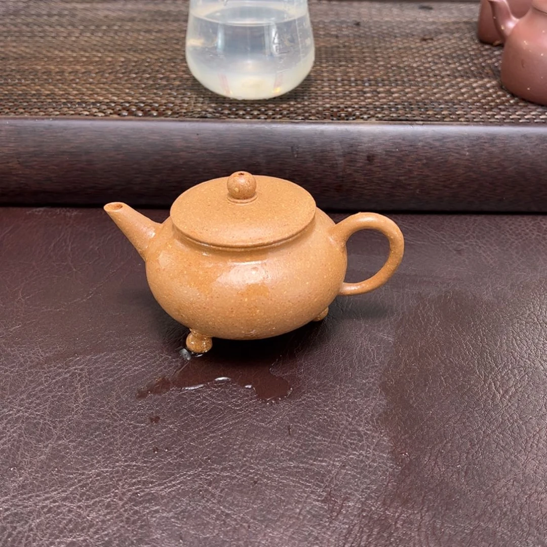 茶壶紫砂汽修厂和机械设备