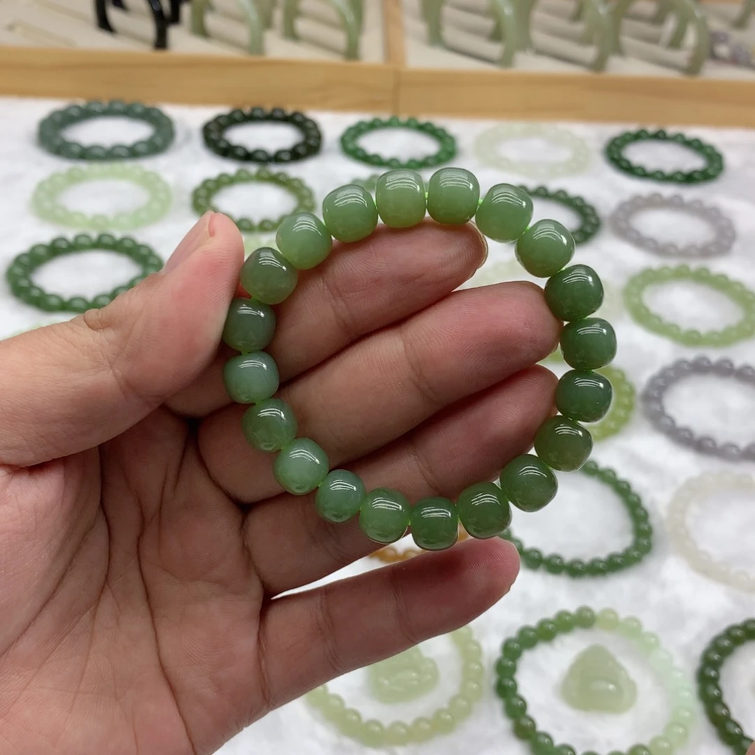未镶嵌手串和田玉（湖水绿9.8）