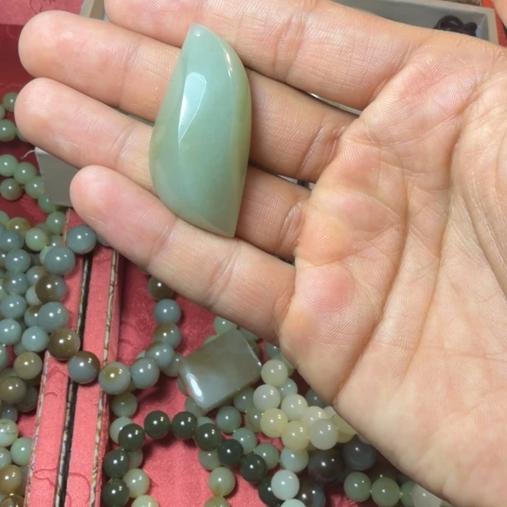真***º和田玉（糖玉）未镶嵌手链