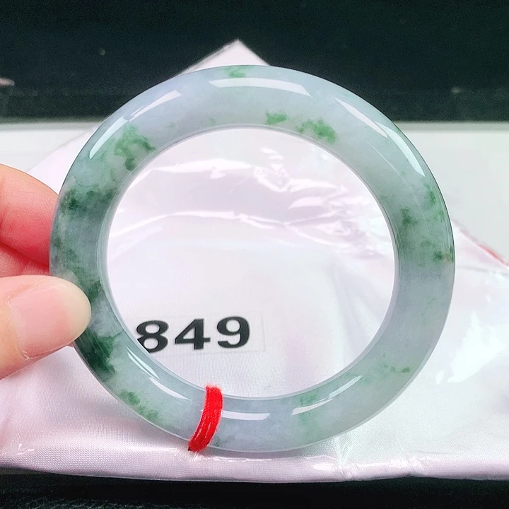 翡翠未镶嵌手镯（圆镯）849