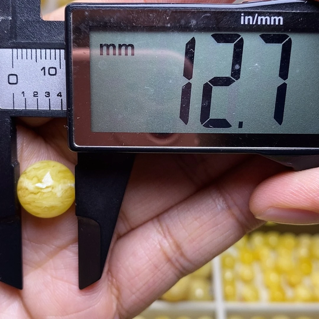裸石琥珀未镶嵌蜜蜡圆珠