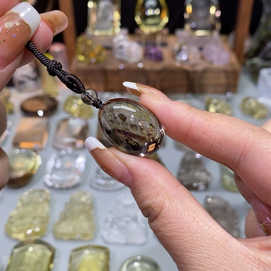 未镶嵌水晶颈饰天然水晶吊坠