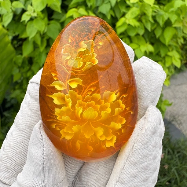 假一赔十，天然琥珀蜜蜡，精美金珀阴雕牡丹花吊坠，号105 多样性发